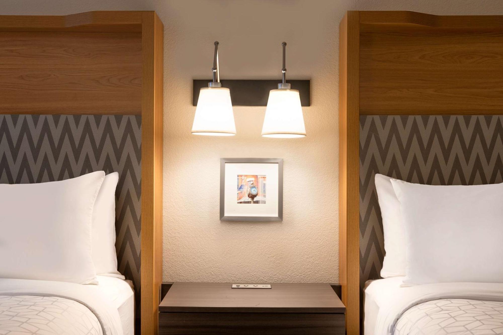 Doubletree By Hilton Fort Worth South Exterior foto